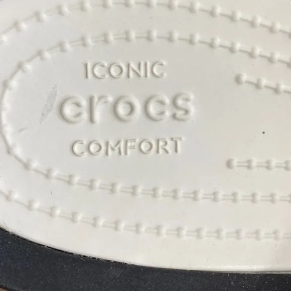 Crocs Swiftwater Sandal Womens 9 Black White Asymmetric Slide 203998-066 NWT - Picture 5 of 7